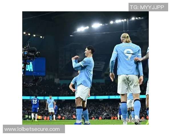 英超激战曼城与莱比锡握手言和精彩瞬间引发全场热议 英超激战曼城与莱比锡握手言和精彩瞬间引发全场热议