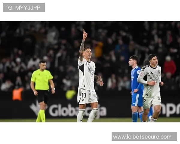 国王杯精彩对决皇马6-2大胜那不勒斯绝杀时刻引发全场狂欢