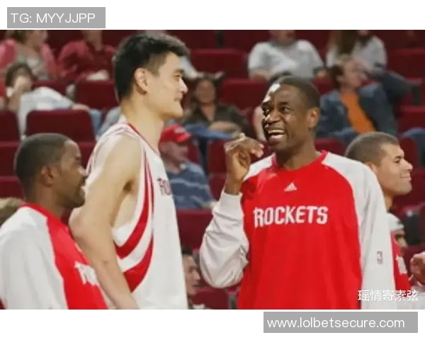 格林与姚明的巅峰对决：篮球巨星之间的精彩较量与传奇故事