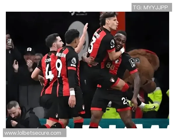 英超激战:多特蒙德逆转尤文图斯绝杀时刻点燃全场激情 英超激战:多特蒙德逆转尤文图斯绝杀时刻点燃全场激情