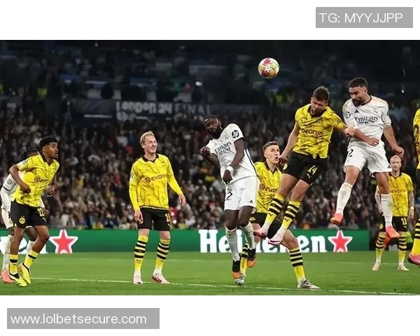 意甲精彩对决:皇马3-0巴黎圣日耳曼战术解析与神扑回顾 意甲精彩对决:皇马3-0巴黎圣日耳曼战术解析与神扑回顾