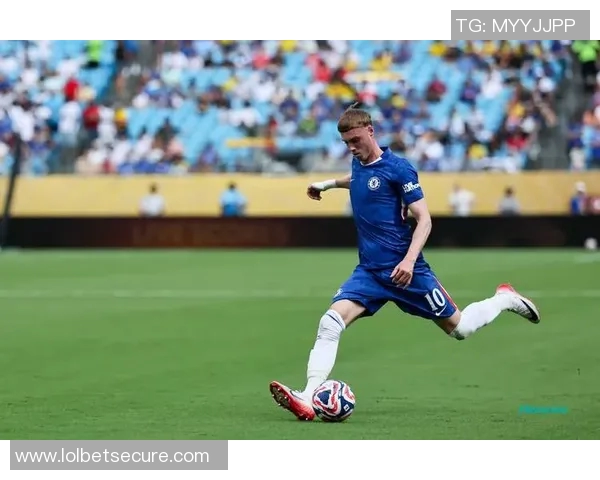 切尔西在欧冠中大胜本菲卡补时进球点燃全场激情与转会传闻